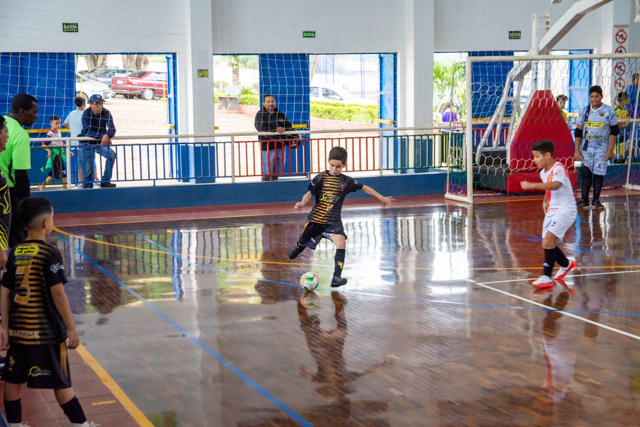 ÚLTIMA RODADA DA 7ª COPA TATUÍ DE FUTSAL PARA MENORES TERMINA  COM SALDO DE 50 GOLS, SENDO 19 DELES DA CATEGORIA SUB 10