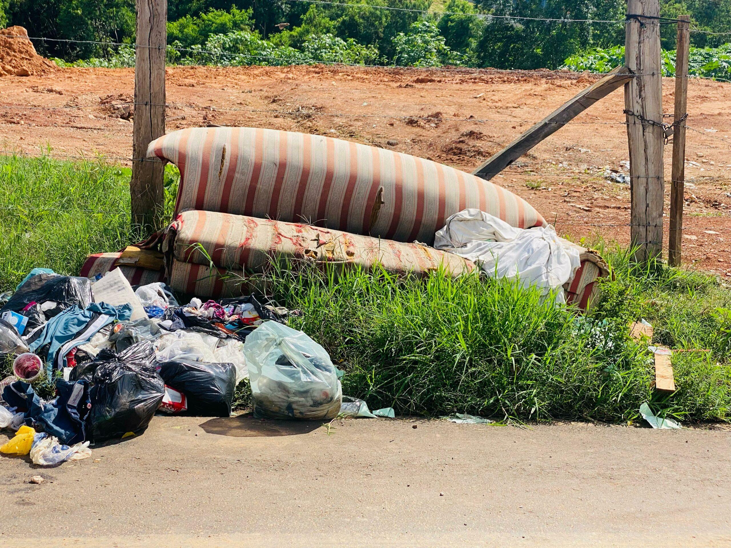 PREFEITURA DE TATUÍ REGISTRA QUASE MIL NOTIFICAÇÕES DE LIMPEZA DE TERRENOS E CALÇADAS EM UM MÊS