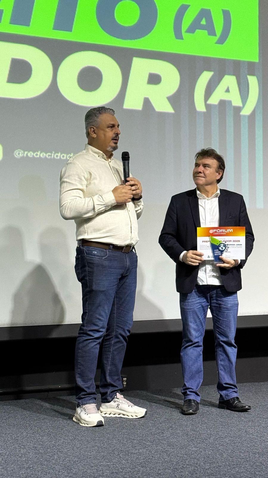 TATUÍ É DESTAQUE REGIONAL E RECEBE PREMIAÇÃO NO FÓRUM DE CIDADES DIGITAIS E INTELIGENTES EM SOROCABA