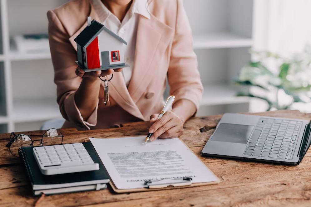 PREFEITURA DE TATUÍ REALIZA NOVA ETAPA DE REGULARIZAÇÃO FUNDIÁRIA COM ENTREGA DE TÍTULOS