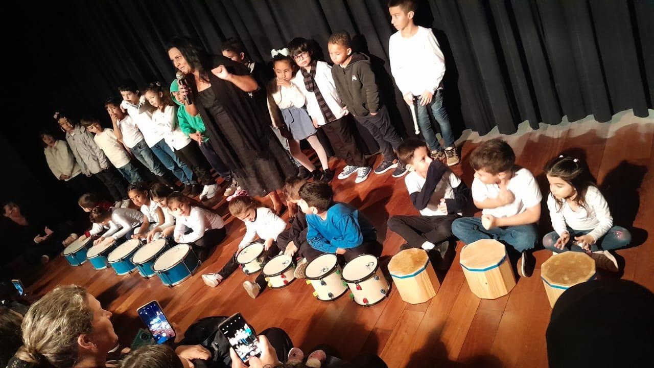 NOTA POR NOTA, CRIANÇAS BRILHAM NO ENCERRAMENTO DO SEMESTRE DO PROJETO GURI POLO TATUÍ