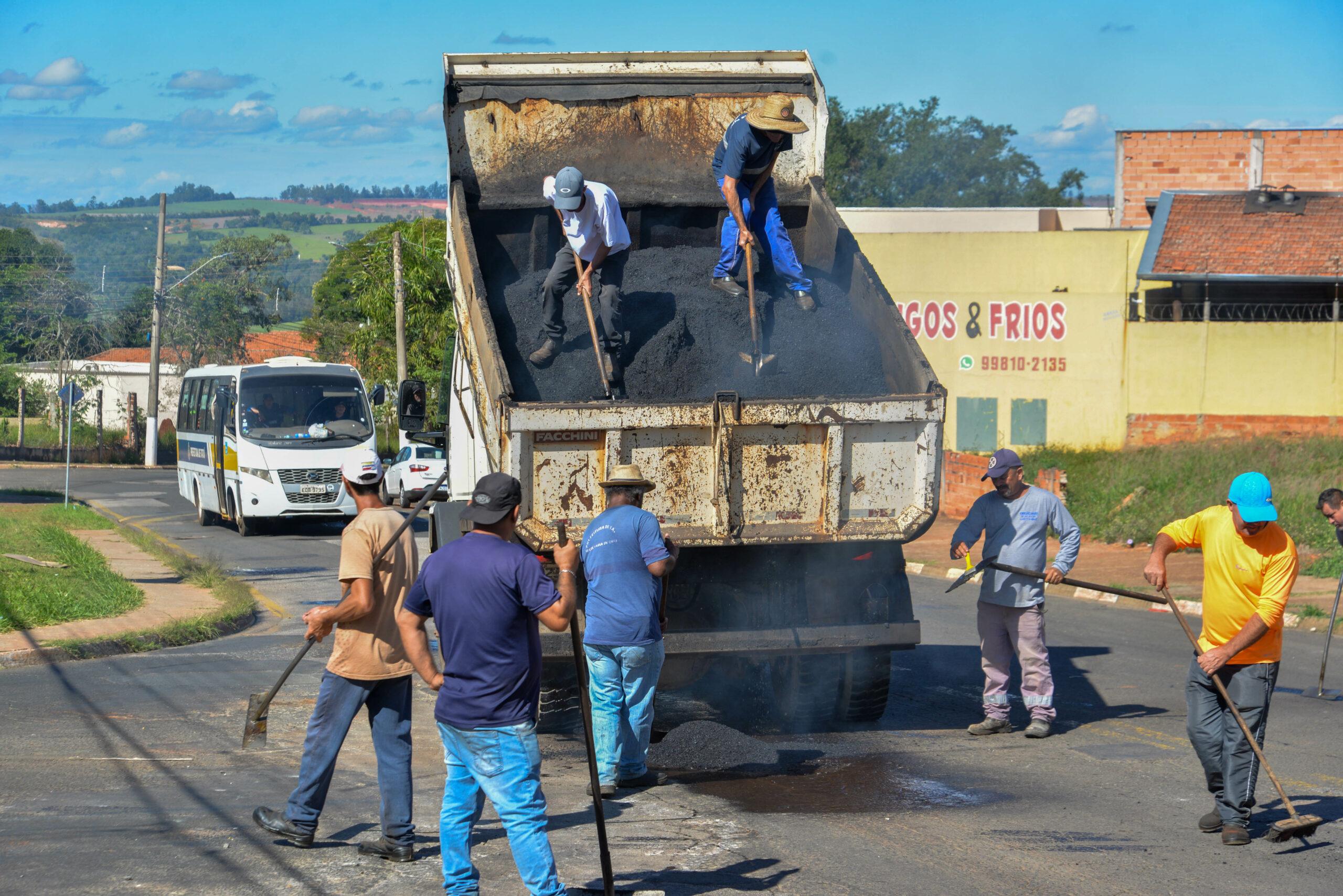 PREFEITURA AVANÇA COM OBRAS DE INFRAESTRUTURA E INTENSIFICA OPERAÇÃO TAPA-BURACOS NO MÊS DE MAIO