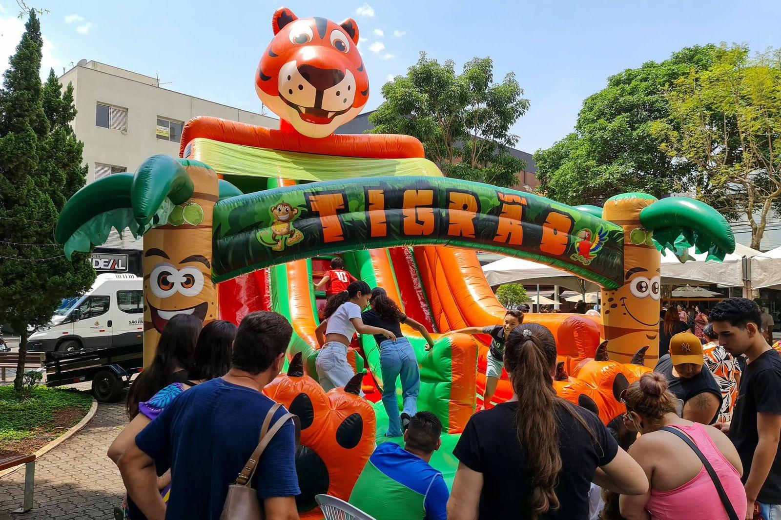 PREFEITURA DE TATUÍ PROMOVE “ESPECIAL DIA DAS CRIANÇAS” NA PRAÇA DA MATRIZ NESTE SÁBADO (11/10)