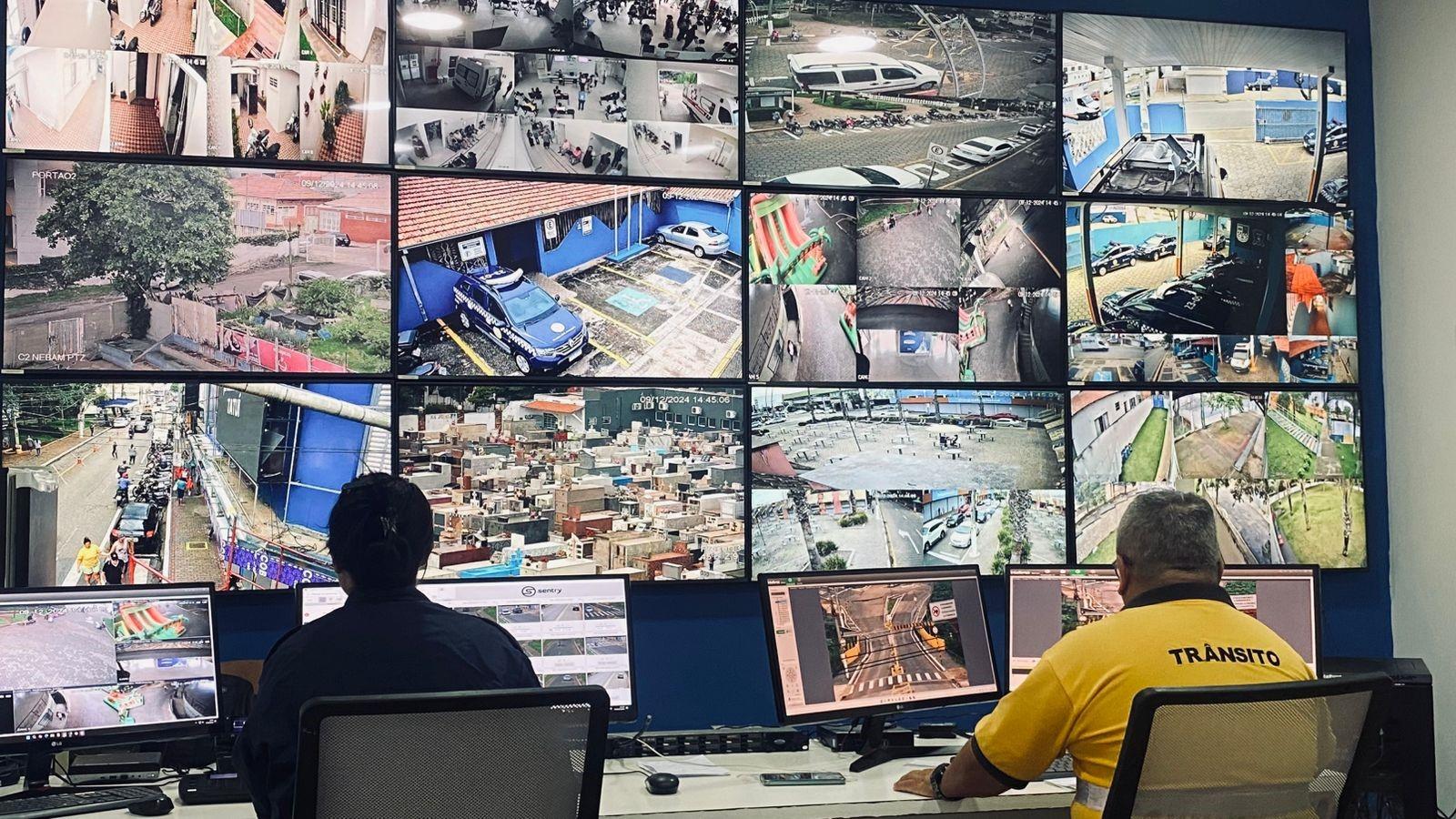 MURALHA DIGITAL AUXILIA GCM NA CAPTURA DE PROCURADO; ÚLTIMA SEMANA TEM MAIS DE 700 PORÇÕES DE DROGAS APREENDIDAS