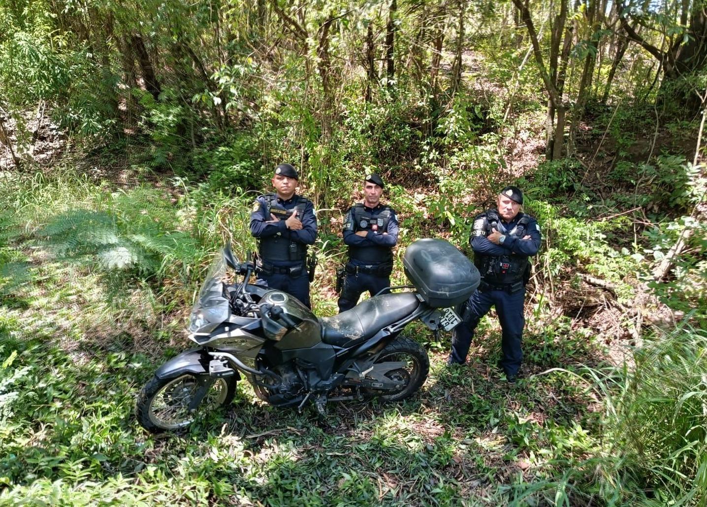 MOTO FURTADA É LOCALIZADA PELA GCM DE TATUÍ EM ÁREA VERDE DO JARDIM PAULISTA
